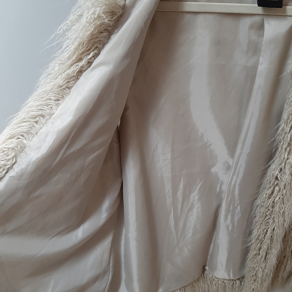 Vest - Picture 5 of 5